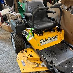 Zero turn Cub Cadet