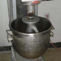 UNIVEX COMMERCIAL MIXER W/DOUGH HOOK - 16 IN. BOWL