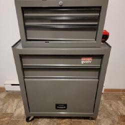 Craftsman Evolv Tool chest with Keys and