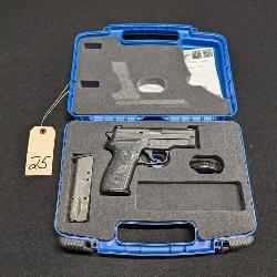 Sig Sauer P229    .40 S&W