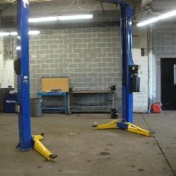 FORWARD 2 POST HYDRAULIC LIFT  208-230V, SINGLE