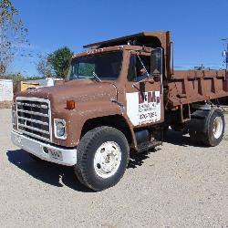 1979 IH dump truck