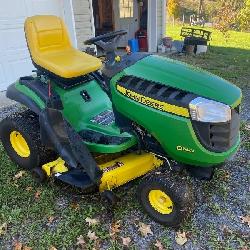 John Deere D140 Lawn Mower