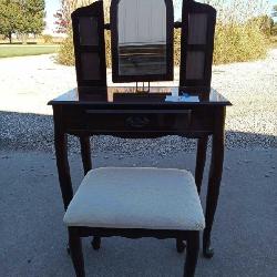 Estate Auction with Antique Vanity