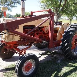 Case 600B Tractor & loader