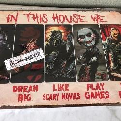 F - HORROR MOVIE CHARACTERS WALL DECOR (L230)