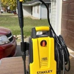 Stanley 1600 PSI Pressure Washer