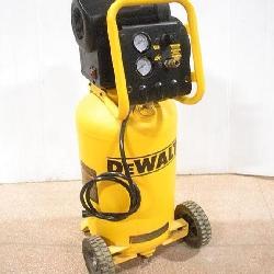 DEWALT PORTABLE AIR COMPRESSER 120V