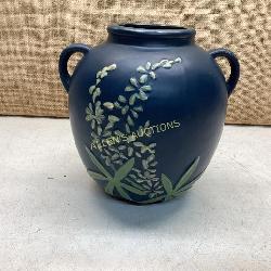 ROSEVILLE POTTERY URN