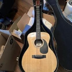 UMI 6 String Acoustic Guitar