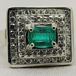 18KT WHITE GOLD 1.25CT EMERALD & 1.00CT DIAMOND