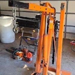 Two ton cherry picker engine puller