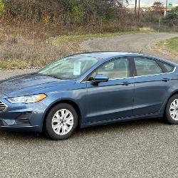 Lot #90 UM# 64- 2019 Ford Fusion Sedan- 64K