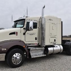 2013 Kenworth T660, 1,114,475 miles, 18 speed, 3.36 rear ends,