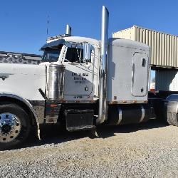 1995 Peterbilt 379 Sleeper Truck 830,818 Miles Cat 3406 engine, 