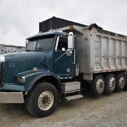 1997 Freightliner FLD112, Quint axle dump truck, 3 drop axles, 