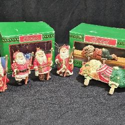 House of Lloyd Stocking Holder & 4 Ornaments