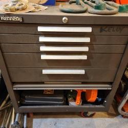 Kennedy 5 drawer rolling tool chest with