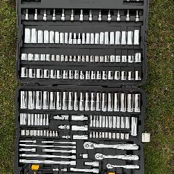 Dewalt Tool Set incl. Sockets, Alens, Ratchets, etc.