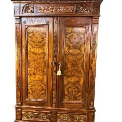 WALNUT VICTORIAN WARDROBE