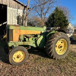 JOHN DEERE 730 TRACTOR