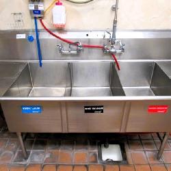  103-INCH 3-COMPARTMENT SINK