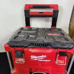 Milwaukee Packout with wheels