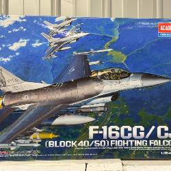 F-16CG/CJ Fighting Falcon Model 