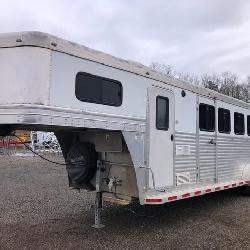 BLUE RIBBON HORSE TRAILER