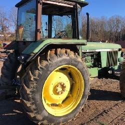 3140 JOHN DEERE TRACTOR