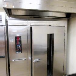  HOBART OV210G-M2B GAS 2-RACK OVEN W/2 RACKS