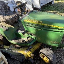 JOHN DEERE RIDING MOWER