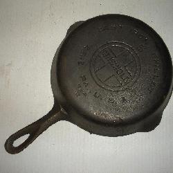 GRISWALD #5 CAST IRON SKILLET