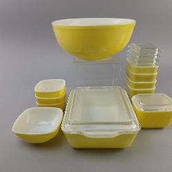 Vintage Pyrex Bowl & Casserole Dishes