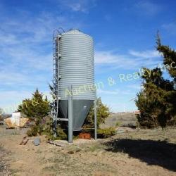 BUTLER UPRIGHT GRAIN BIN