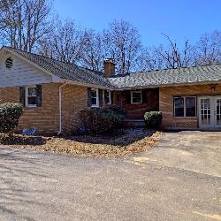 3 Bedroom House On 1.6 Acres