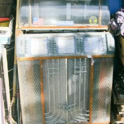 WURLITZER 1400 JUKE BOX