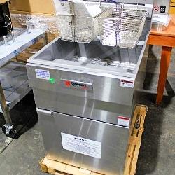 NEW CECILWARE PRO FMS705NAT 70LB. NATURAL GAS DEEP FRYER