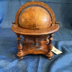 Desk globe