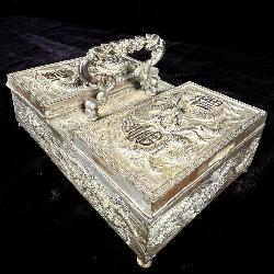 Japanese Dragon Landscape handled Tobacco Box >