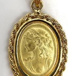 18k Gold Italy Goddess Cameo Pendant