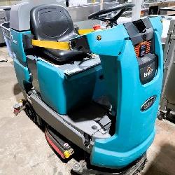 T7 AMR Brain Ride on Floor Scrubber, 600 hours