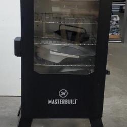 Unused Masterbuilt Digital Electric Smoker