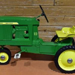 John Deere 20 Pedal Tractor