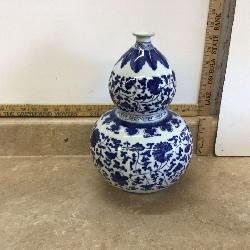 PORCELAIN CHINESE GOURD VASE