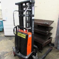 2021 Noblelift Spn22-98 2200lb Semi-electric Stacker