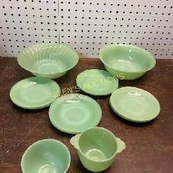 Fire King Jadeite 12-Piece Dinnerware Set