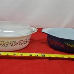 Pyrex 1.5 qt Casserole dishes