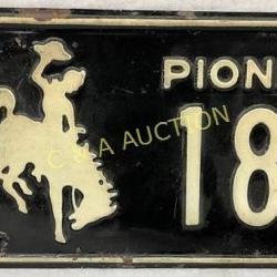 Wyoming Pioneer ï¿½188ï¿½ License Plate Featuring Buck