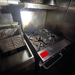 Cookrite four burner gas commercial stove/oven